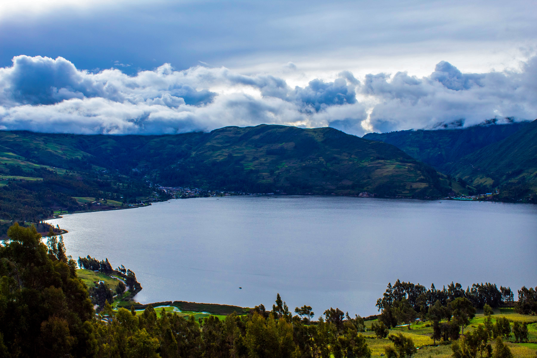 Laguna de Pacucha - lugares turísticos en Apurímac